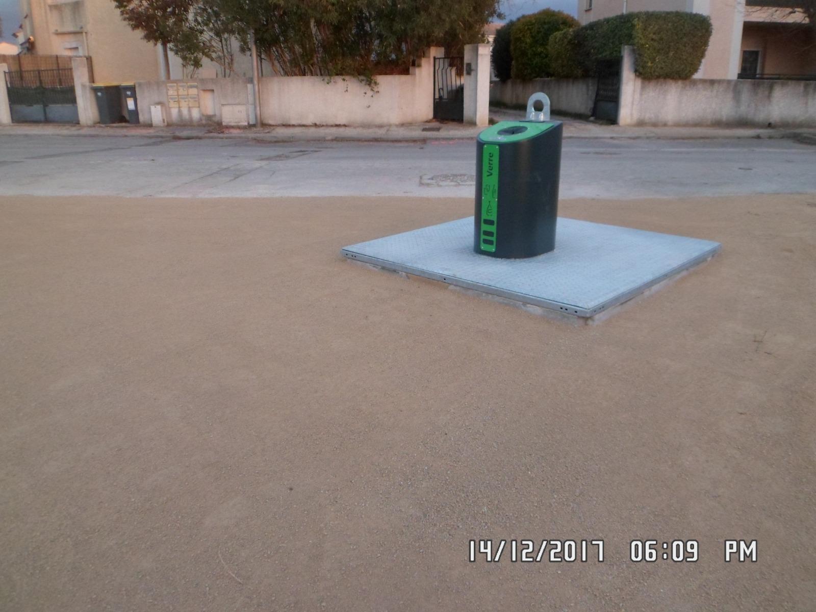 ENFOUISSEMENT CONTENEUR A VERRES