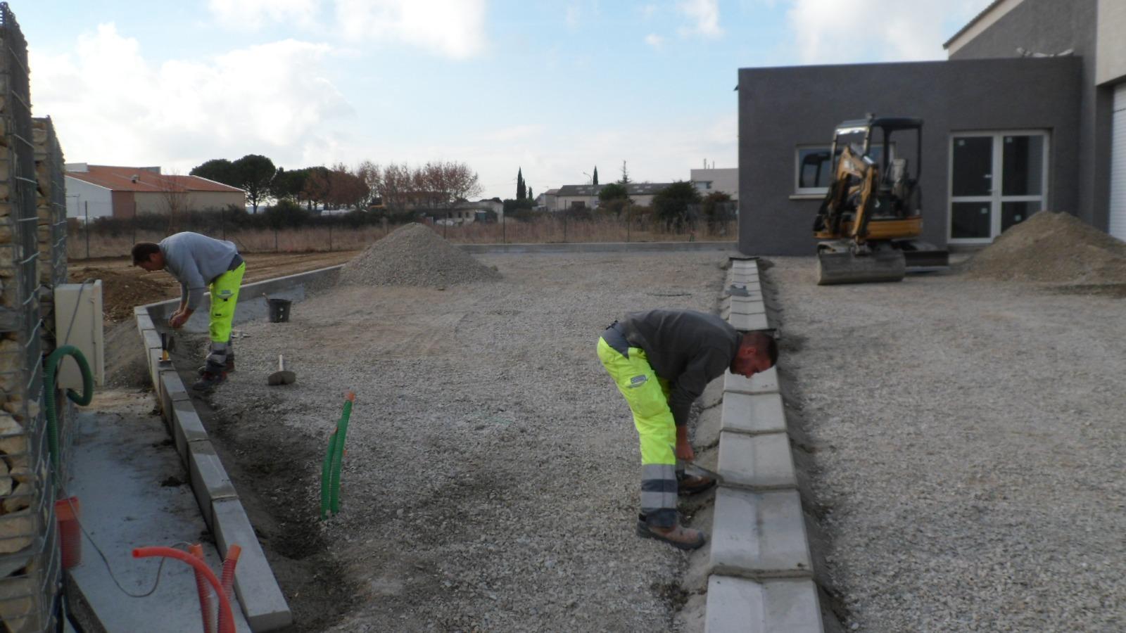 CANIVEAU BETON 