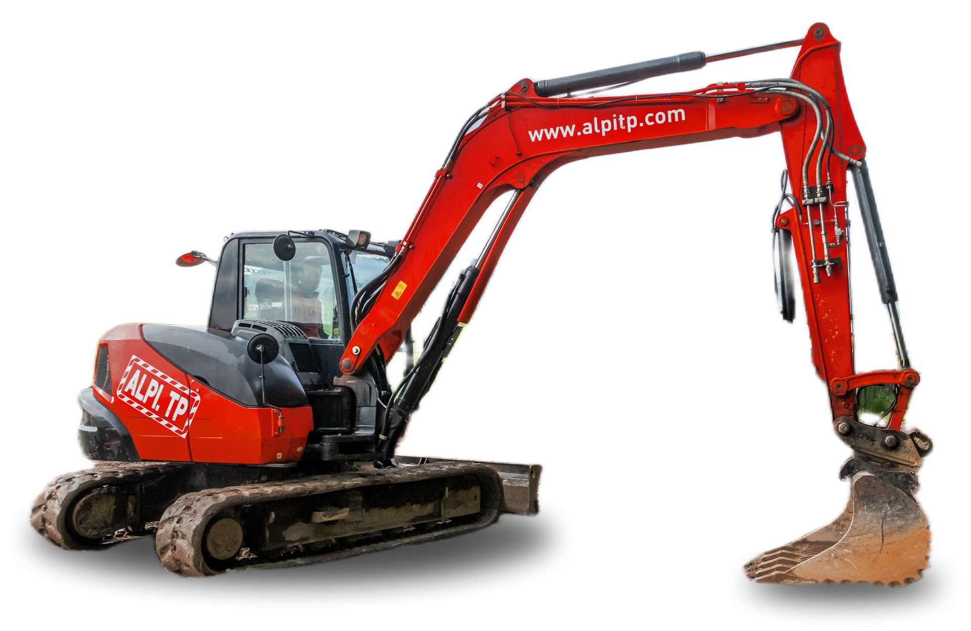 Engin rouge de chantier avec le logo d'Alpi TP.