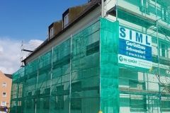 Fassadengerüst mit Fangnetz