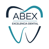 El logotipo de Abex Excelencia Dental tiene un diente en forma de corazón.