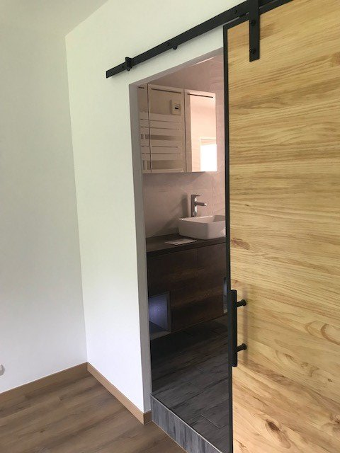 Porte de salle de bains