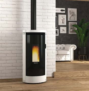 Un poêle à granulés arrondi de couleur noire et blanche