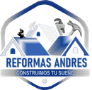 Logotipo de "Reformas Andr&eacute;s" que muestra un icono de una casa con herramientas y un trabajador, con el eslogan "Construimos tu sue&ntilde;o".