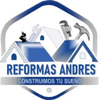 Logotipo de "Reformas Andrés" que muestra un icono de una casa con herramientas y un trabajador, con el eslogan "Construimos tu sueño".