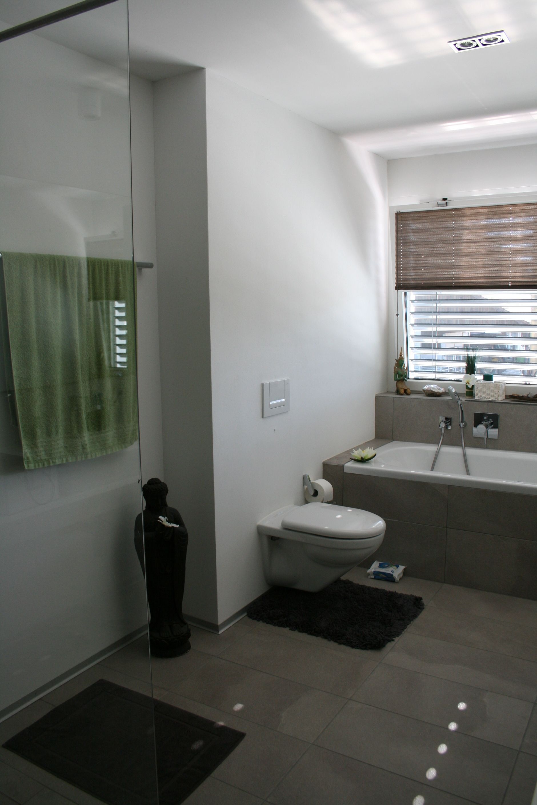 Nasszelle 2 - Andrea von Aesch