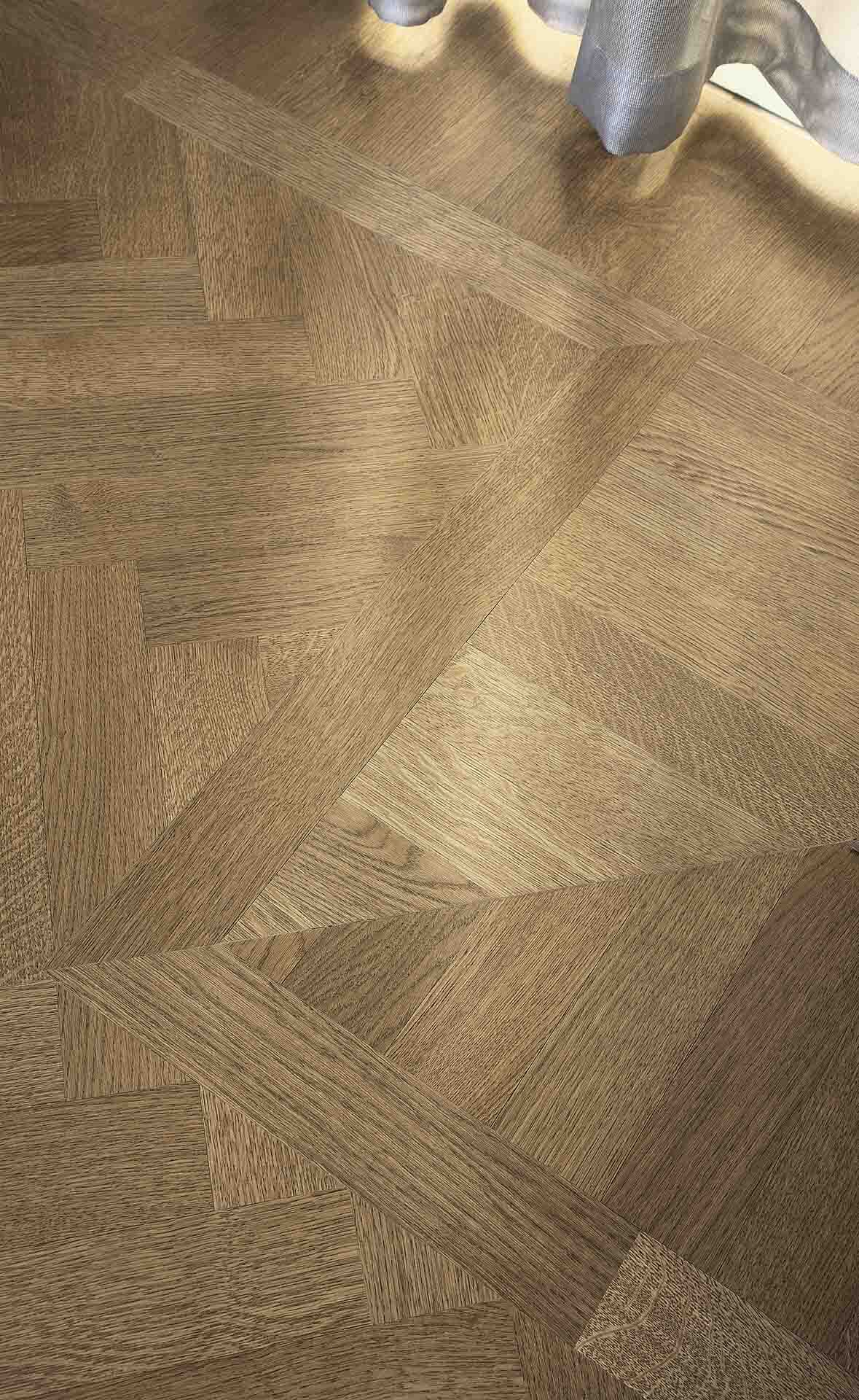 ARVIKA_ruskea_kalanruotoparketti