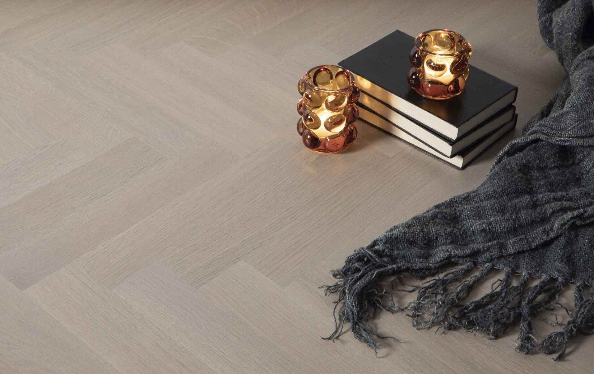 AVESTA_harmaa_kalanruotoparketti