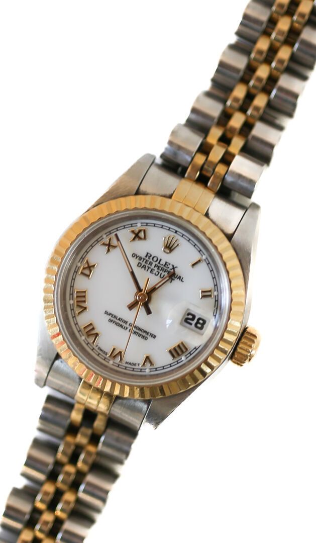 ROLEX Datejust en or jaune et acier , vendue 3 830€ aux enchères au Touquet.
