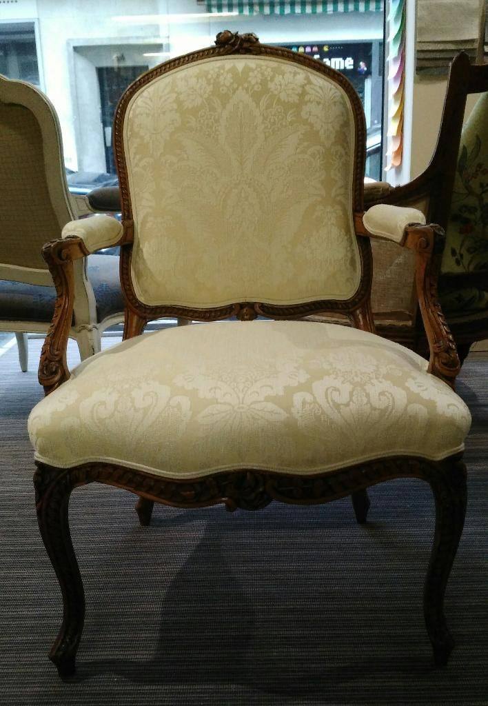 Chaise avec tissu neuf