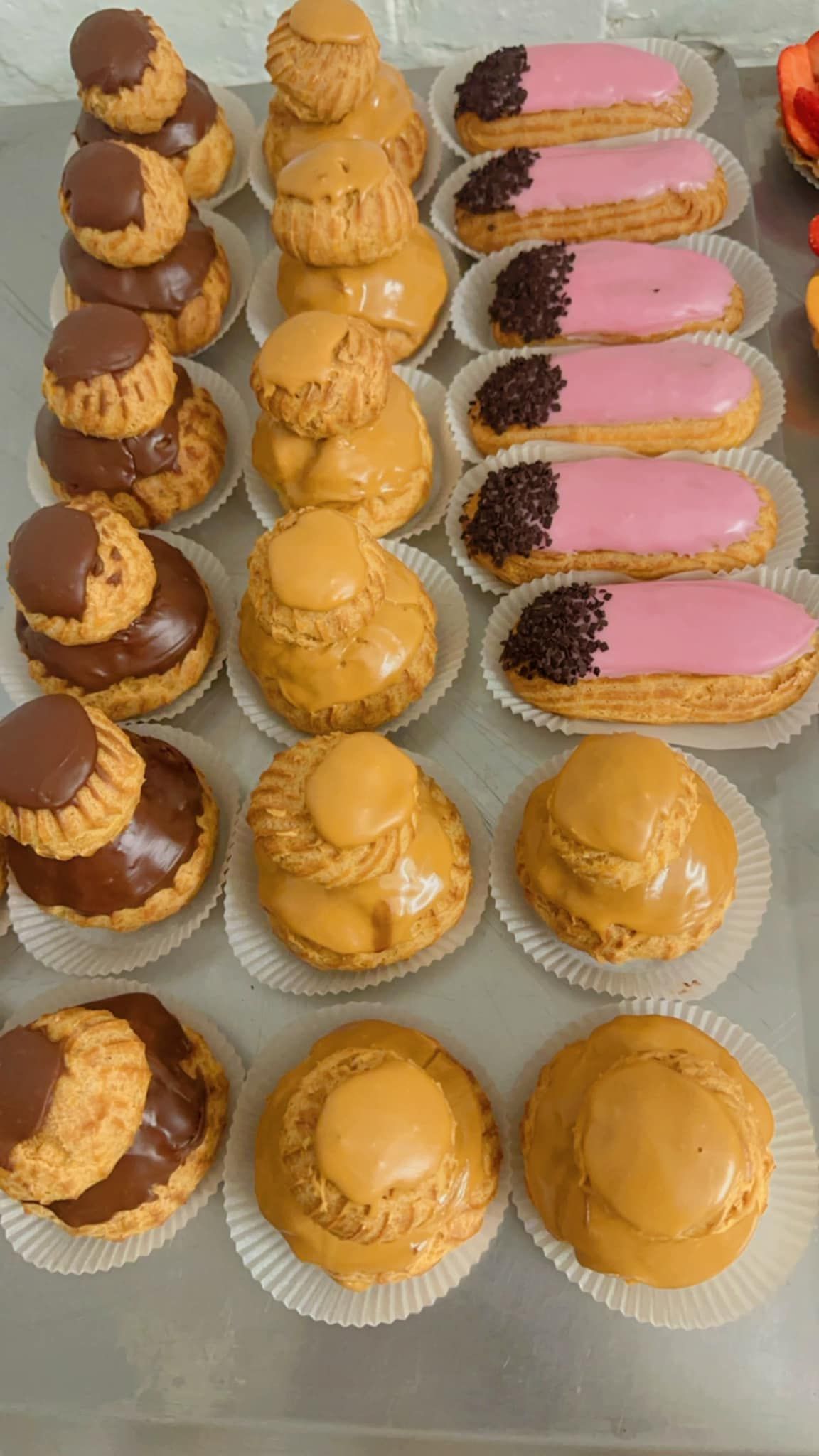 Pâtisseries : éclair au chocolat