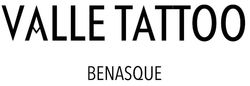 El logotipo de valle tattoo benasque es en blanco y negro sobre fondo blanco.