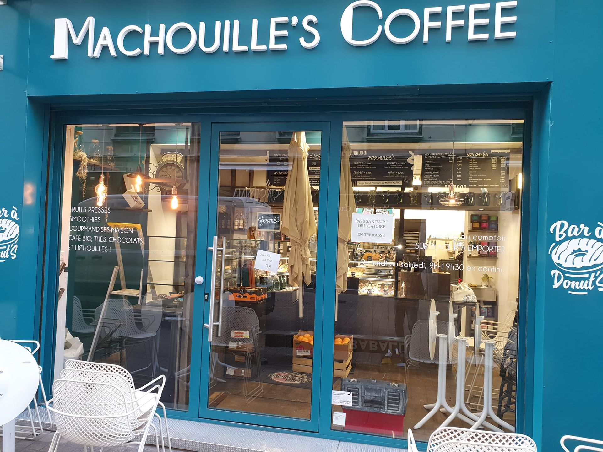 Façade de restaurant après rénovation électrique