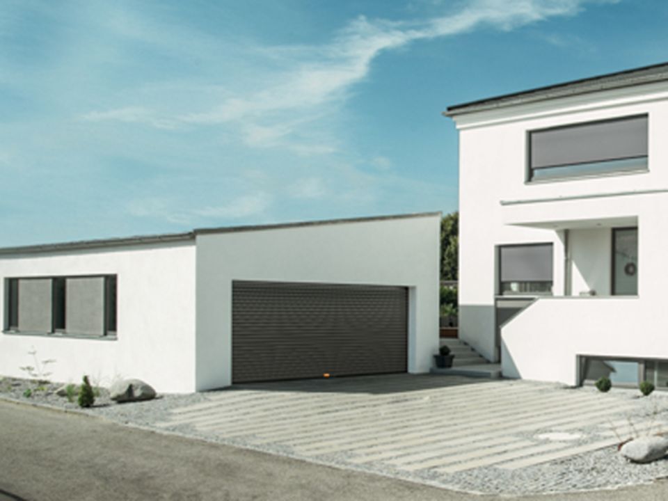 Garagentor von Danner Sonnenschutz