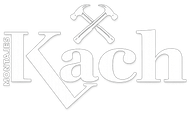 Logotipo de "Kach Montajes" con martillos cruzados sobre el texto.