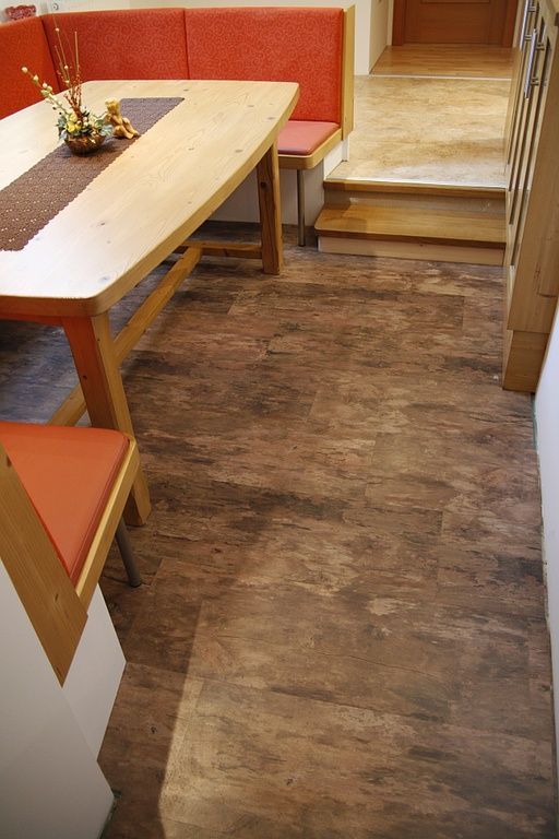 Vinyl Bodenbeläge - 3 Team Liechti - Subingen