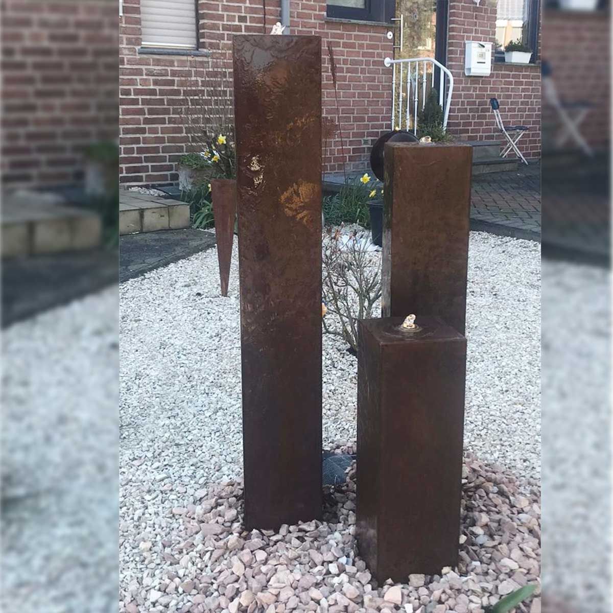 Brunnen & Kamine & Feuerstellen & Ellypsen