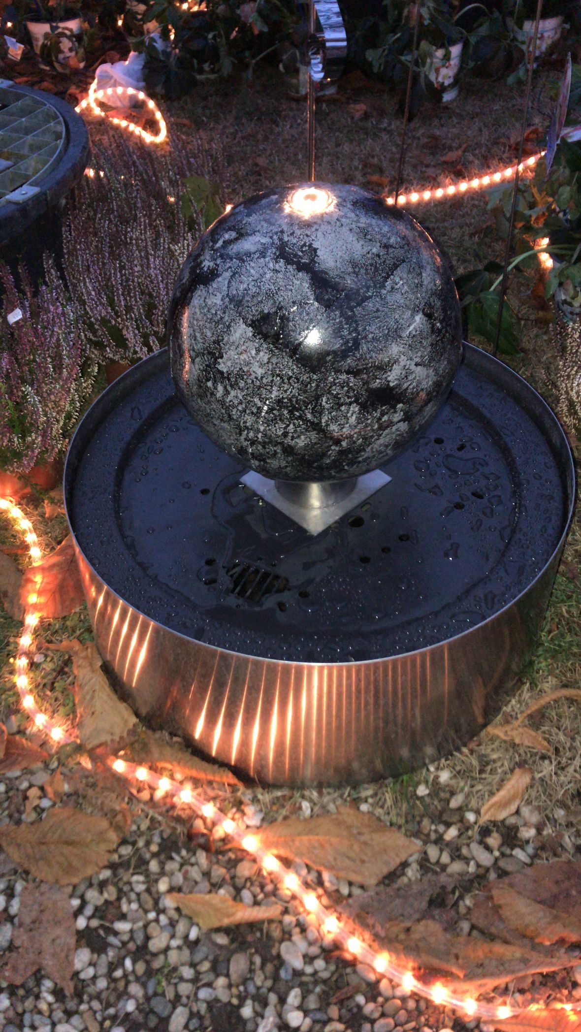 Brunnen & Kamine & Feuerstellen & Ellypsen