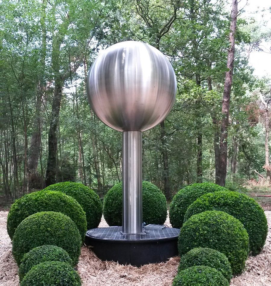 Brunnen & Kamine & Feuerstellen & Ellypsen