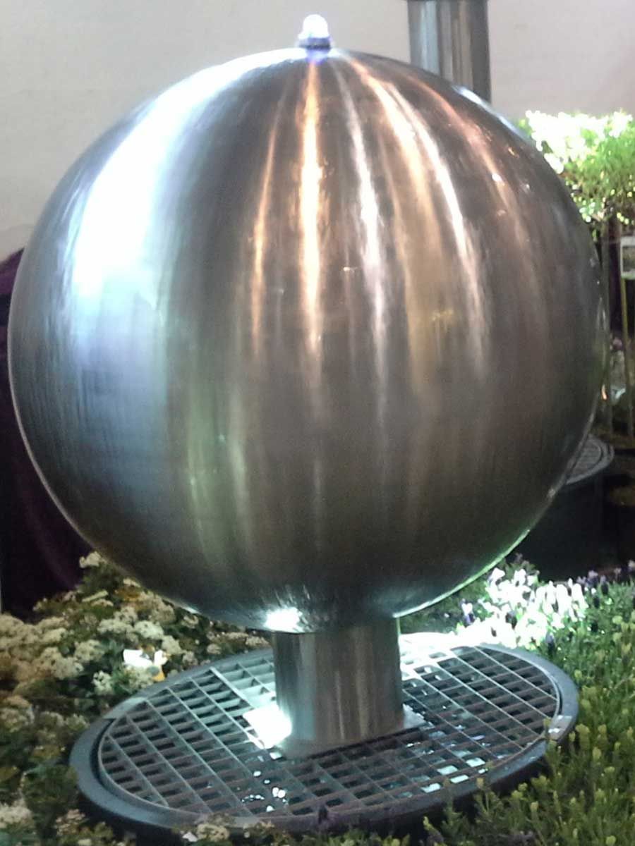 Brunnen & Kamine & Feuerstellen & Ellypsen