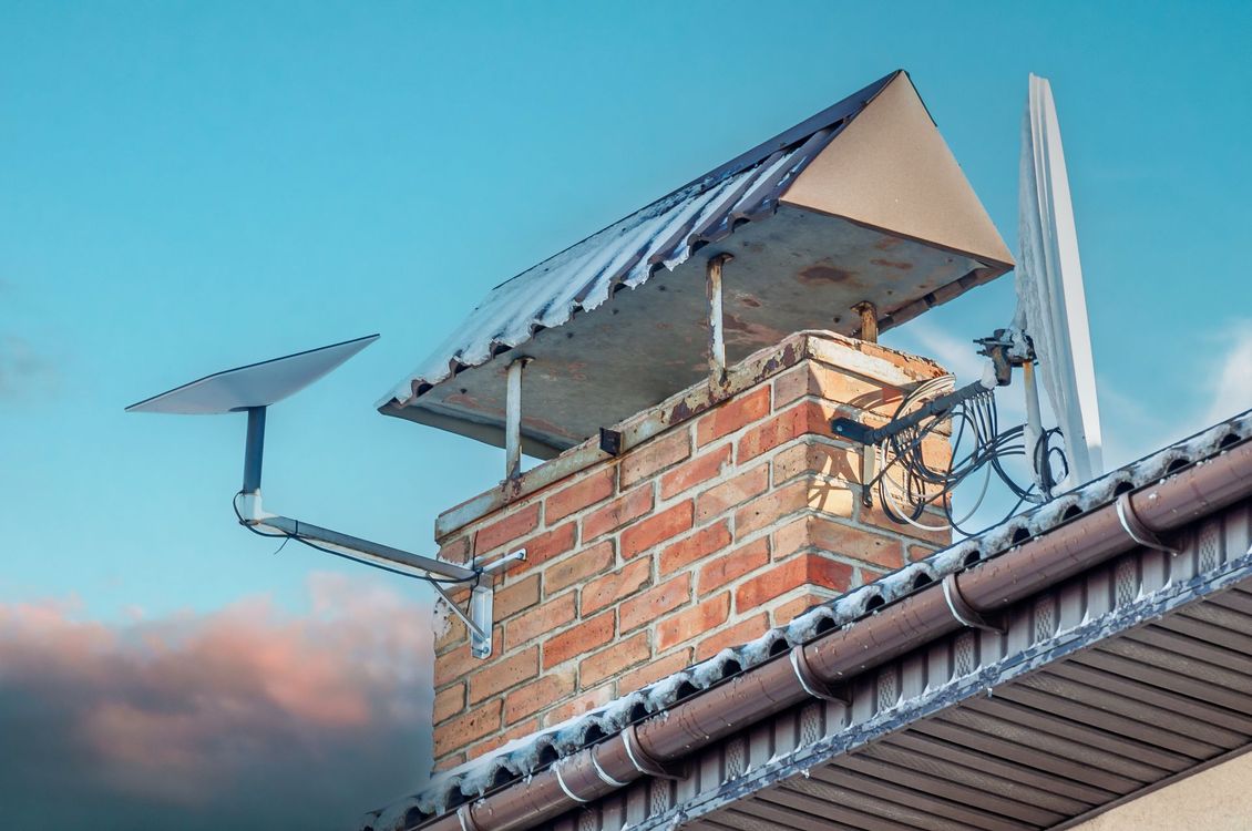 Antenne Starlink sur un toit