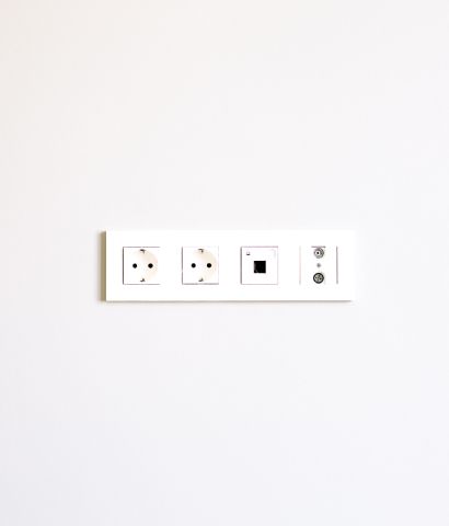 Plusieurs prises murales
