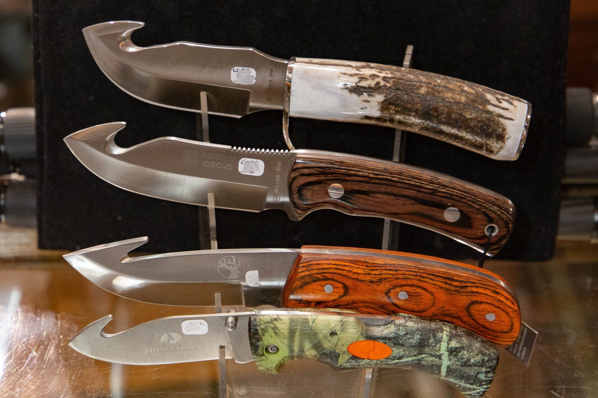 Couteaux de chasse et dagues