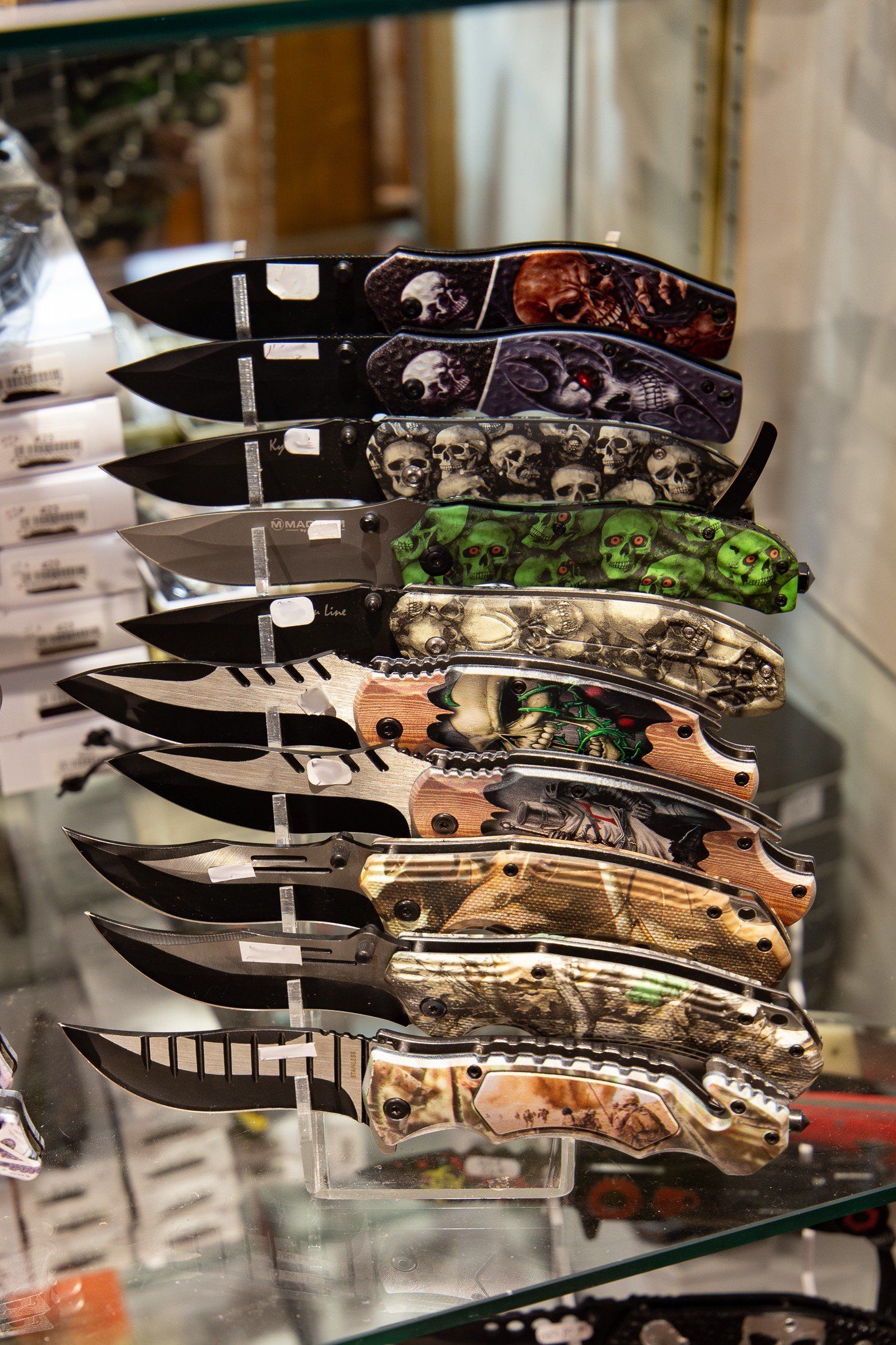 Couteaux de défense et de sécurité