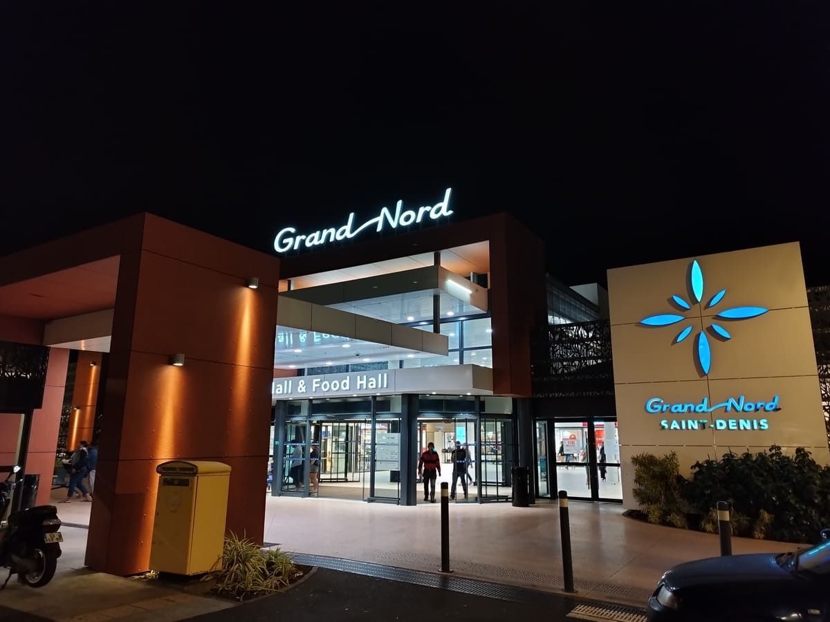 Extérieur centre Commercial Grand Nord