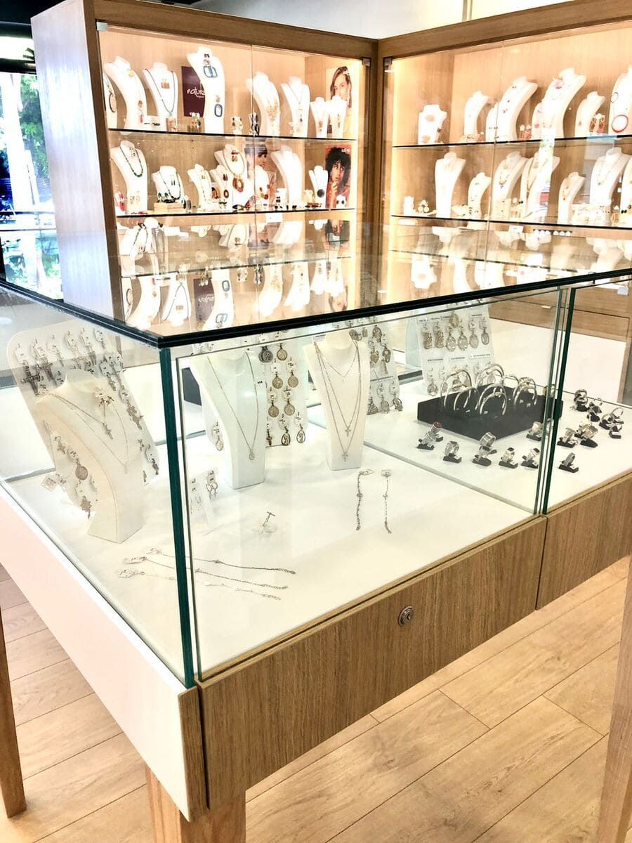 Présentoir vitré pour bijoux