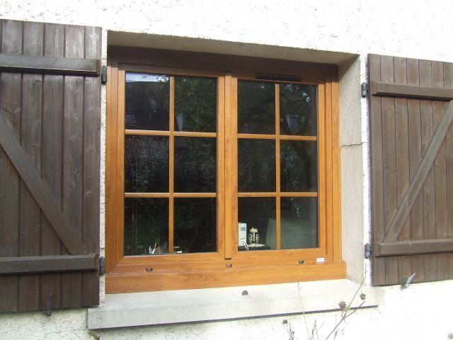 Une fenêtre en bois