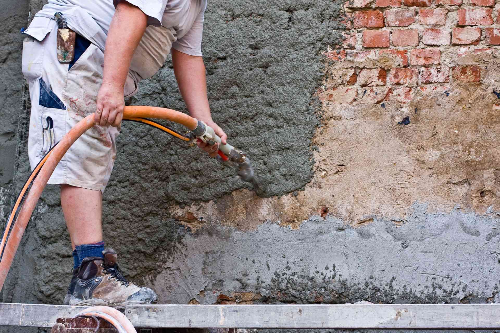 Putz wird aufgetragen