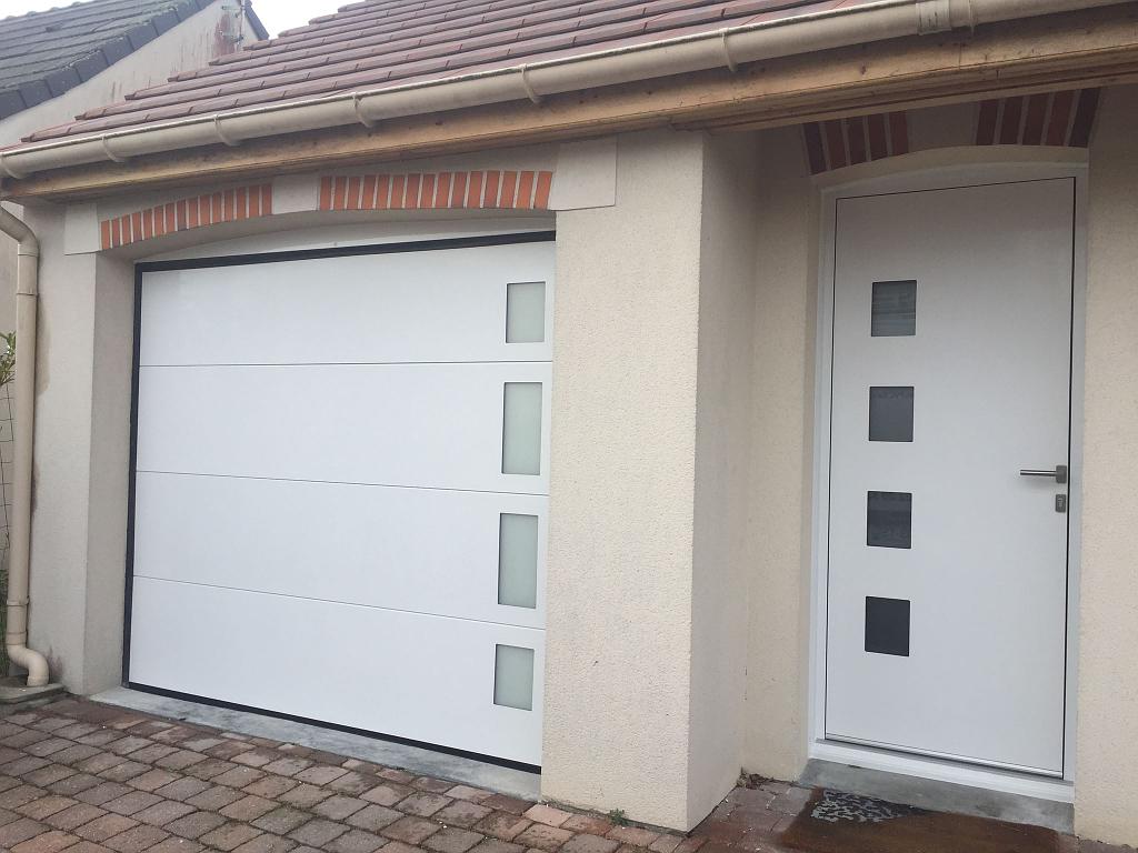 porte de garage + porte d'entrée