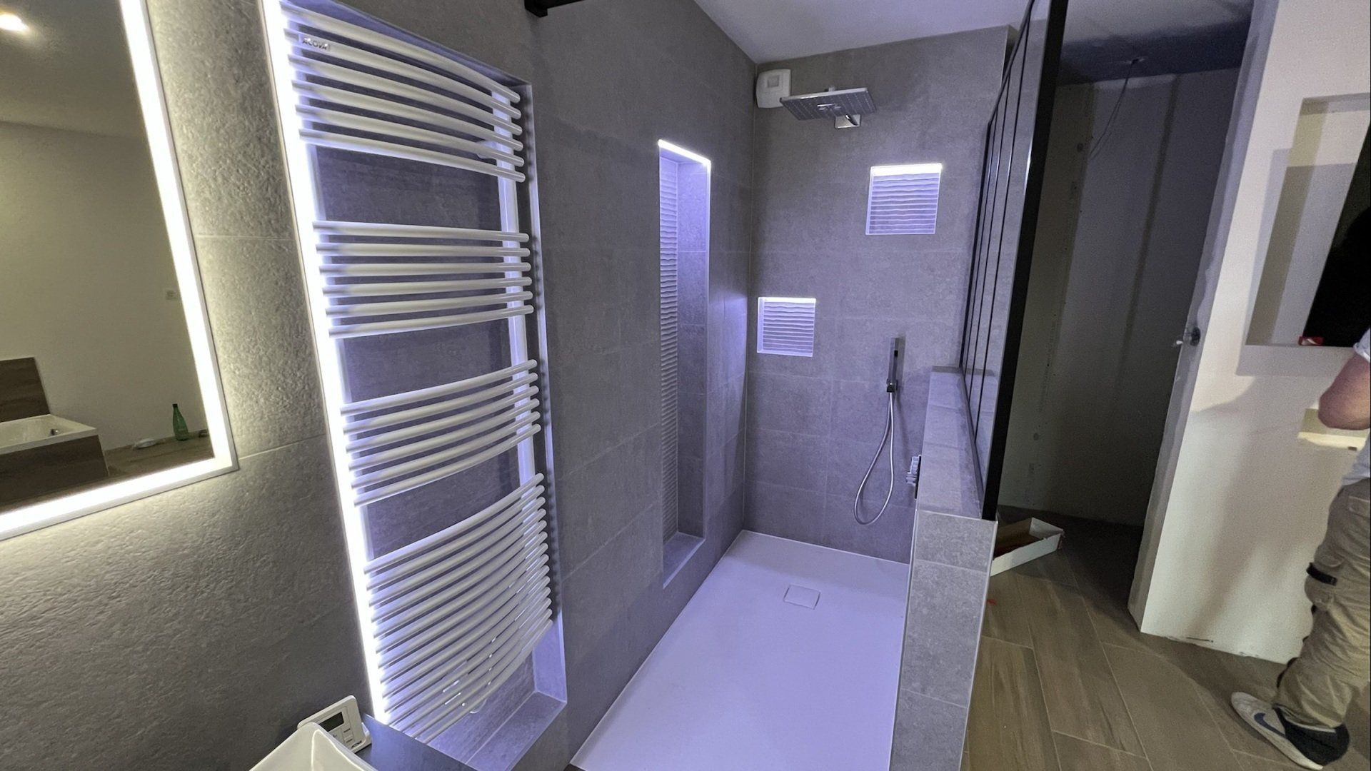 Douche parentale avec Niches éclairées