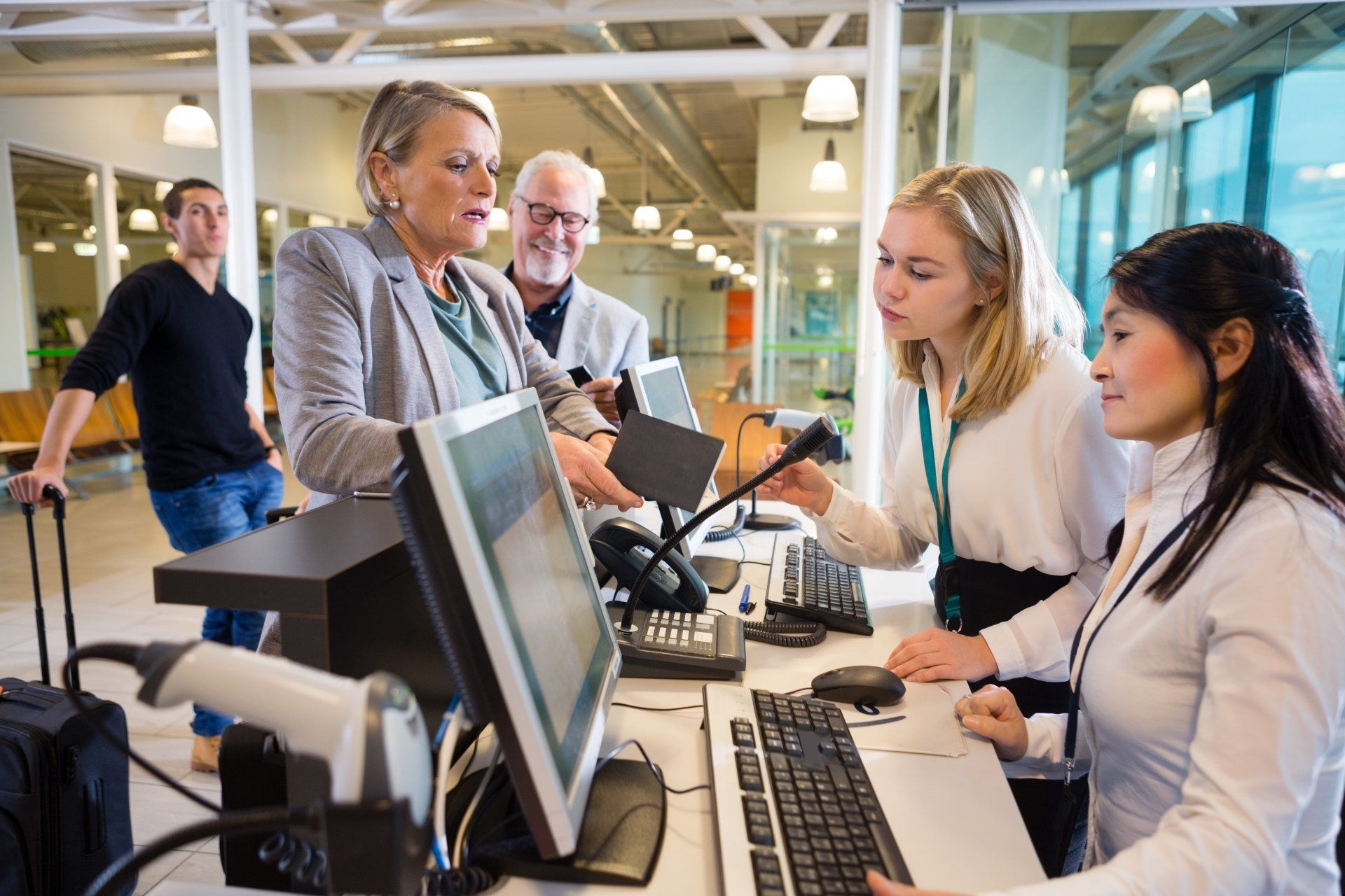 Empfang mit Computern und Prüfungen