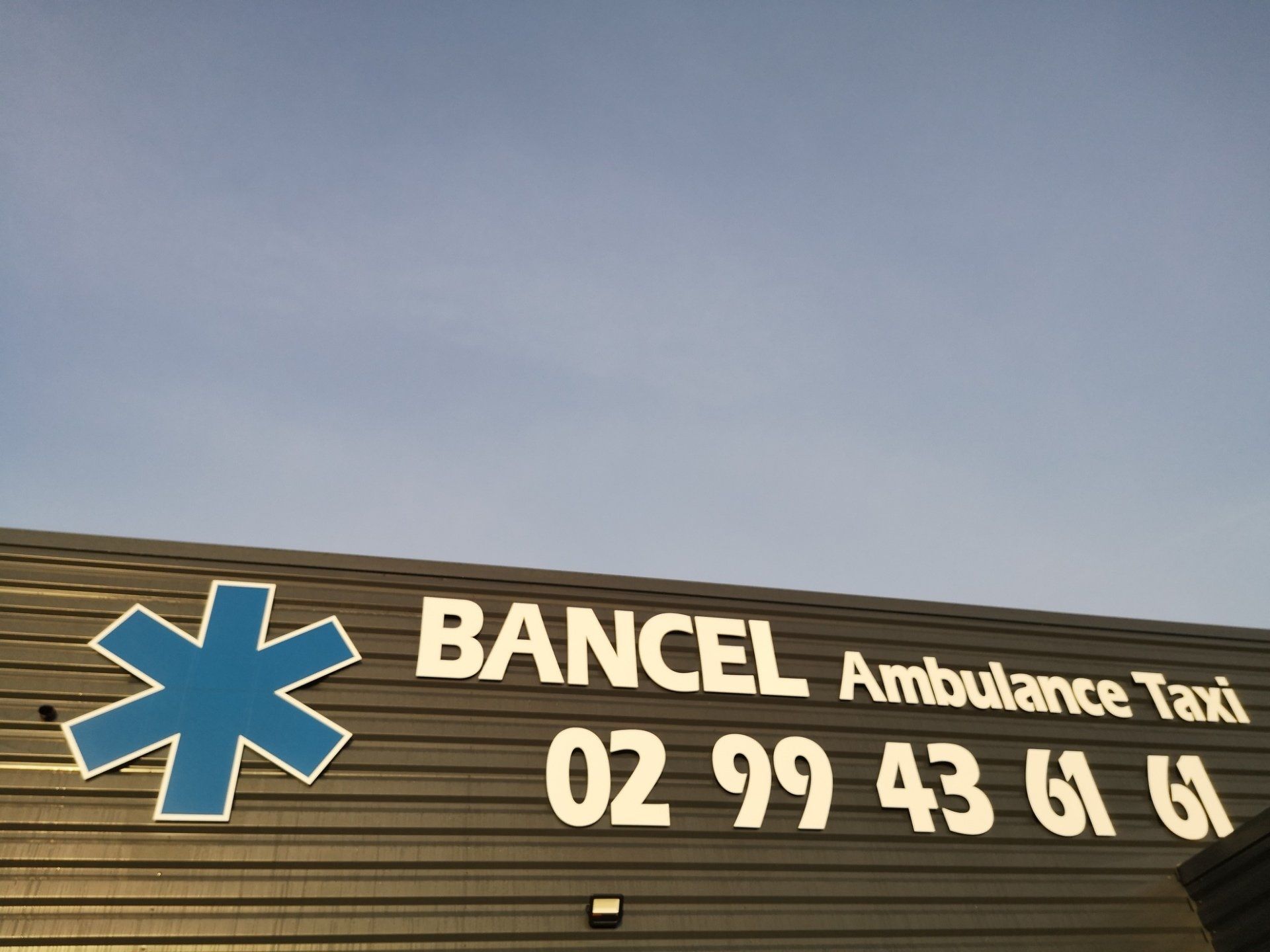 Enseigne ambulance