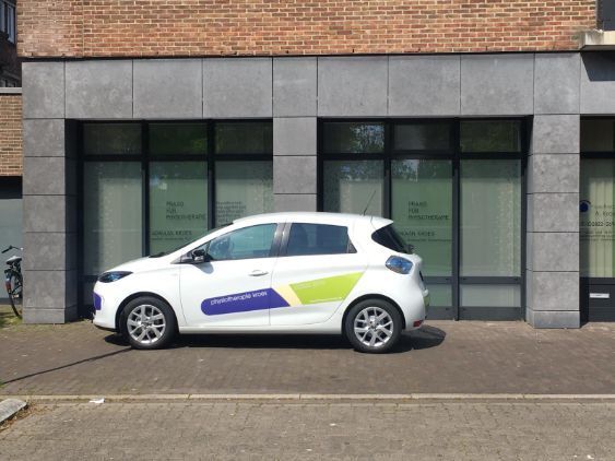 Physiotherapie Kroes Sporthalle Firmenauto