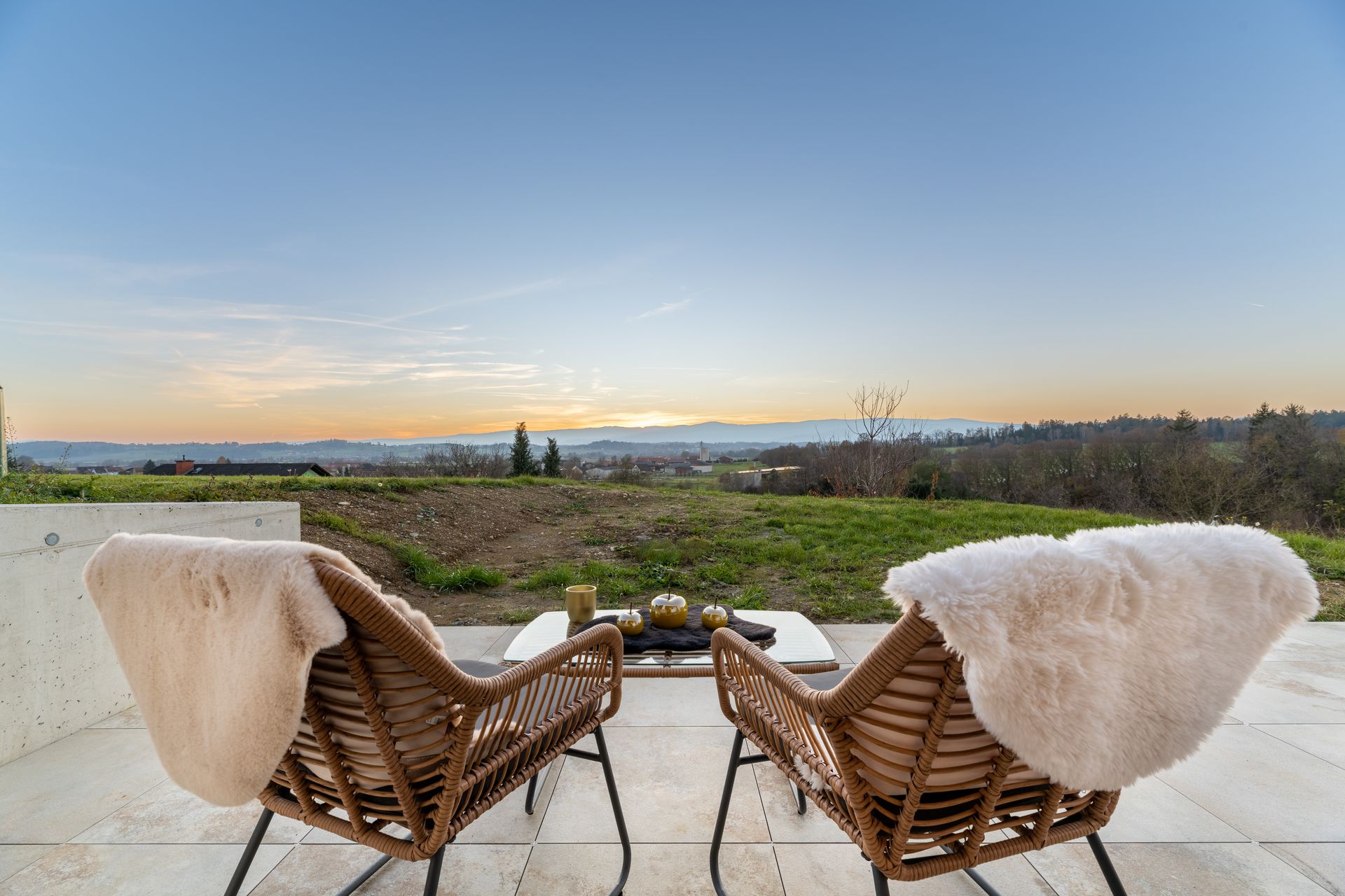 Terrasse mit Ausblick bei einer MCOBooking Unterkunft