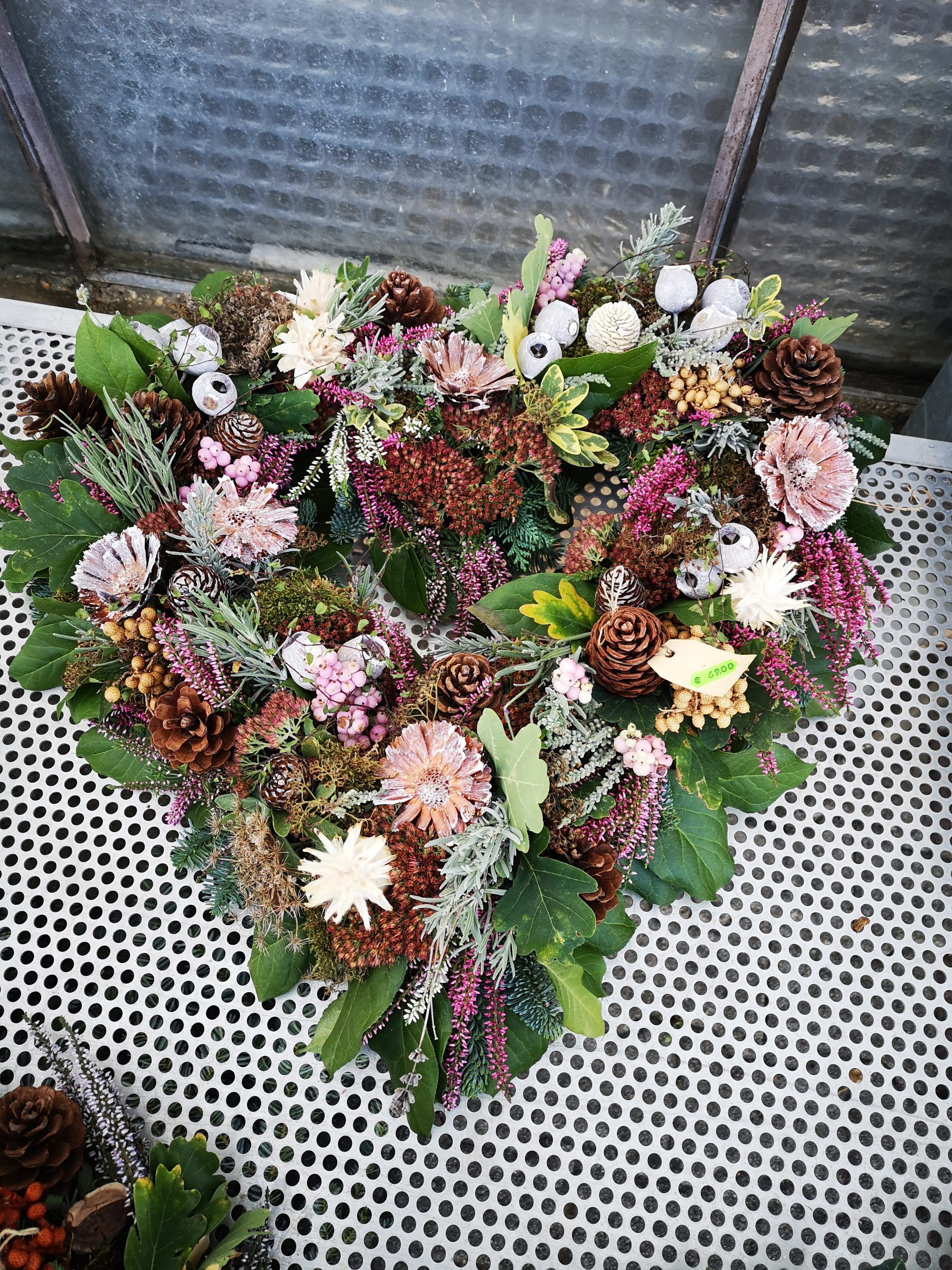 Blumengesteck in Herzform, Foto von Blumen Böswirth