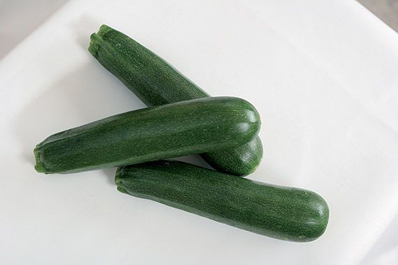 Grüne Zucchini, Foto von Blumen Böswirth