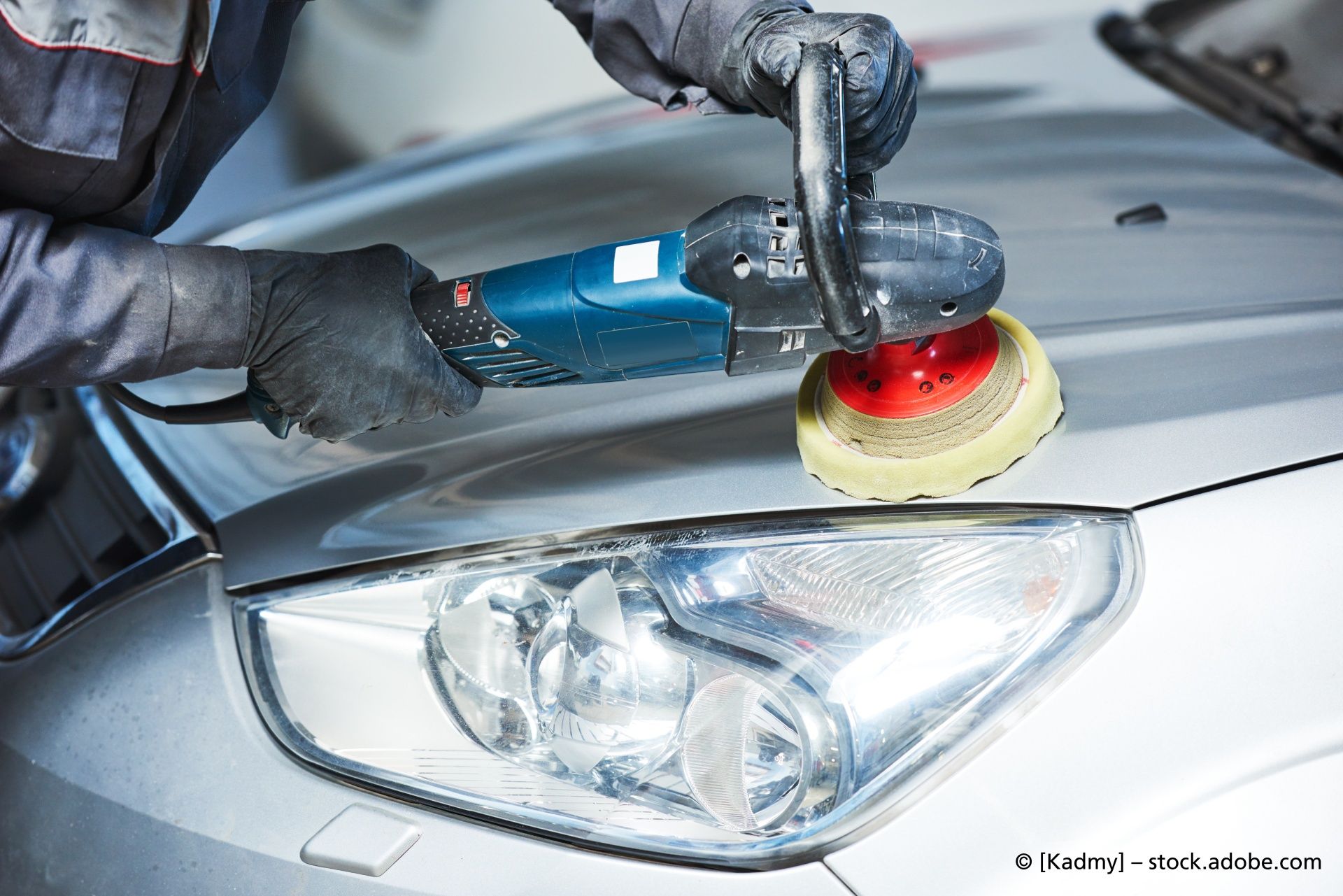 PV Lackreparatur - Entfernung von Lackkratzern mit Poliermaschine