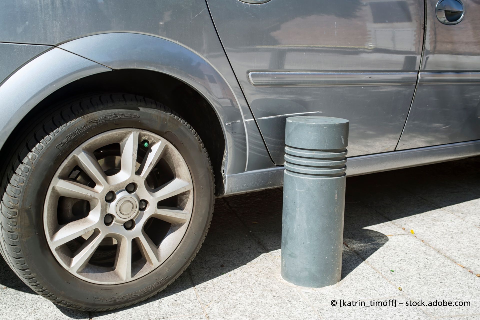 PV Lackreparatur - Lackschaden durch Kontakt mit einem Poller