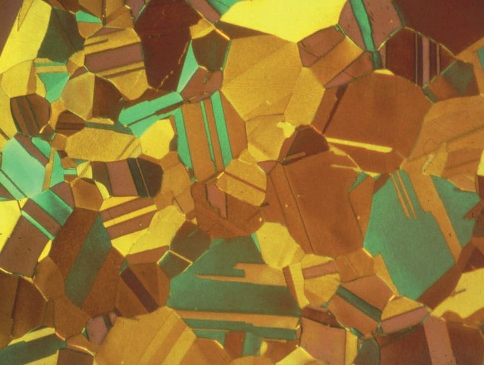 Material unter Mikroskop