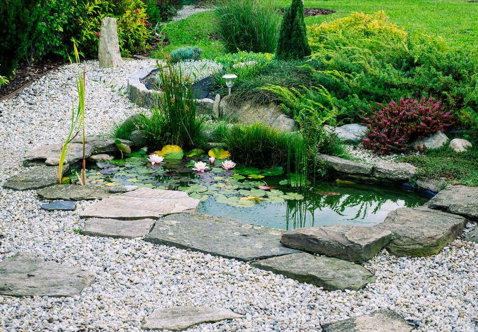 Bassin avec gravillons