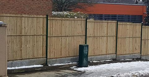 Des experts en pose de clôture pour sécuriser votre jardin