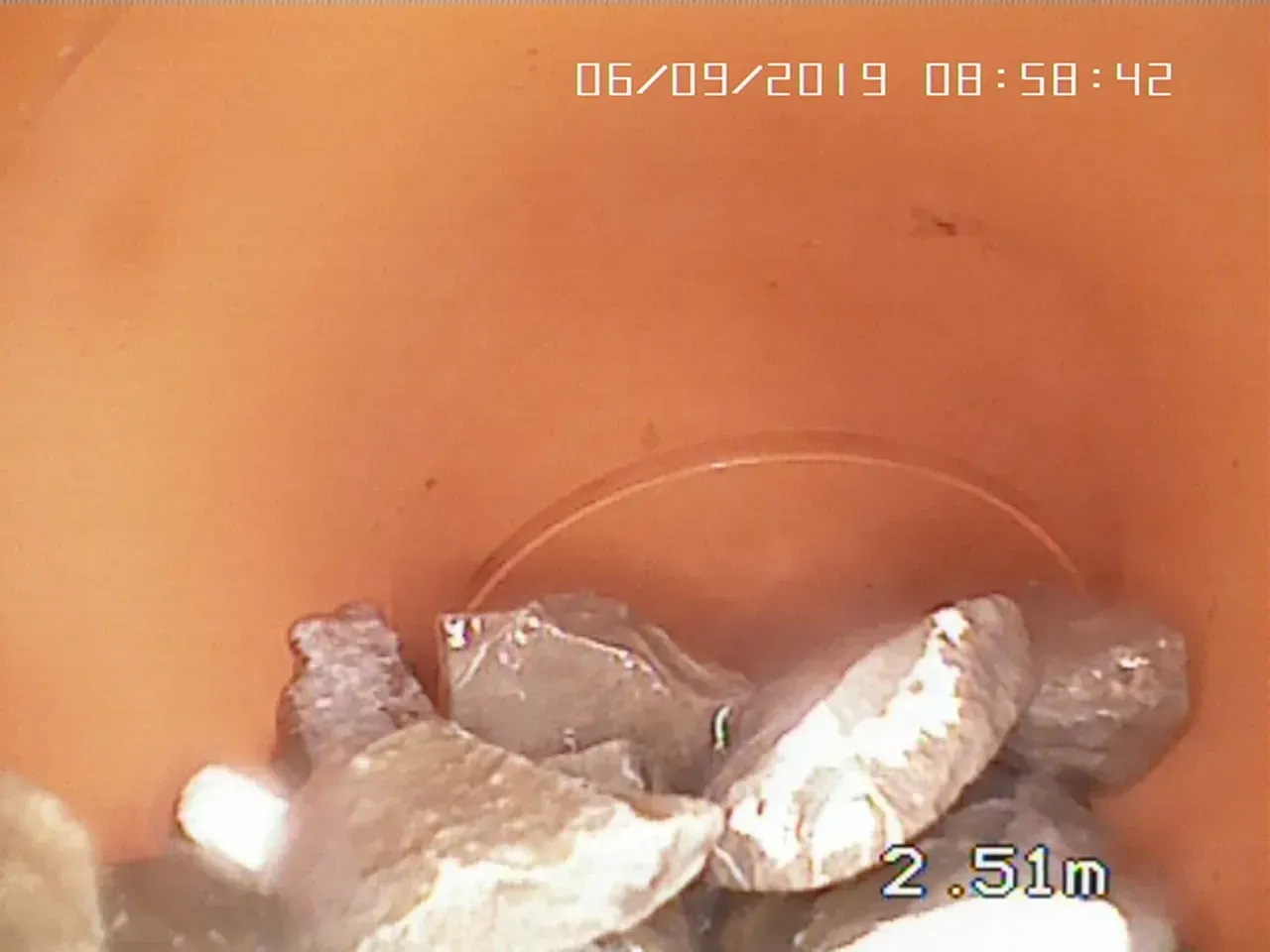 Kanalreinigung Ablauf-Service GmbH Steine Verschmutzung