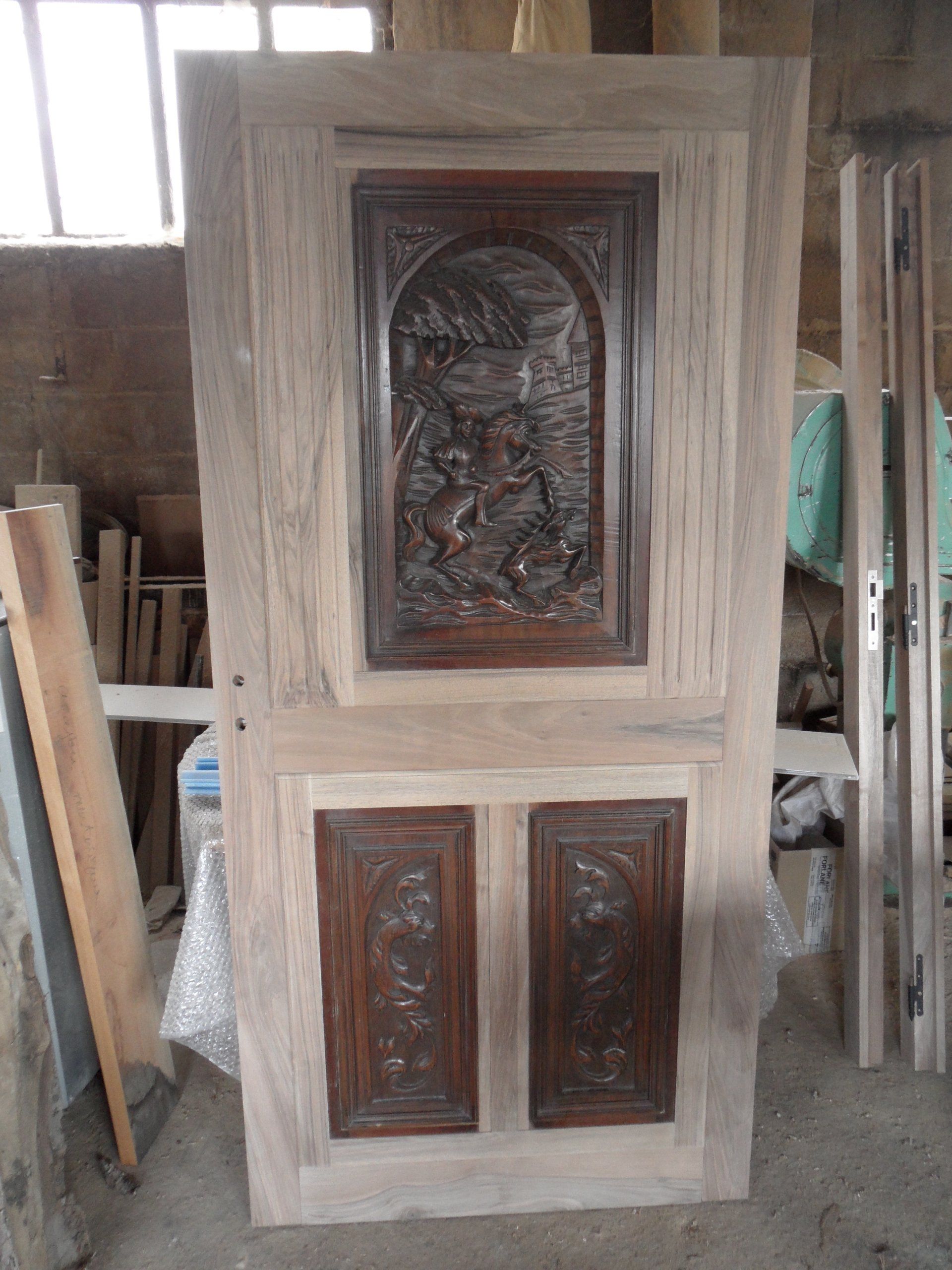 Porte noyer avant rénovation