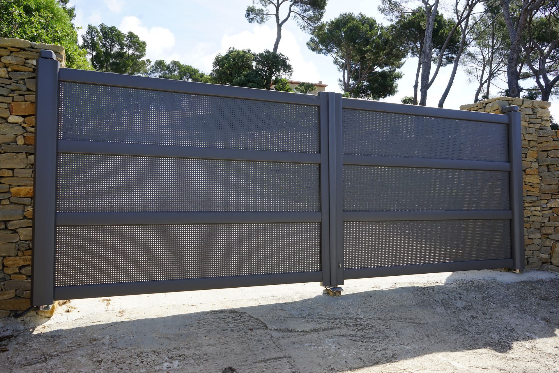 Portails en aluminium.