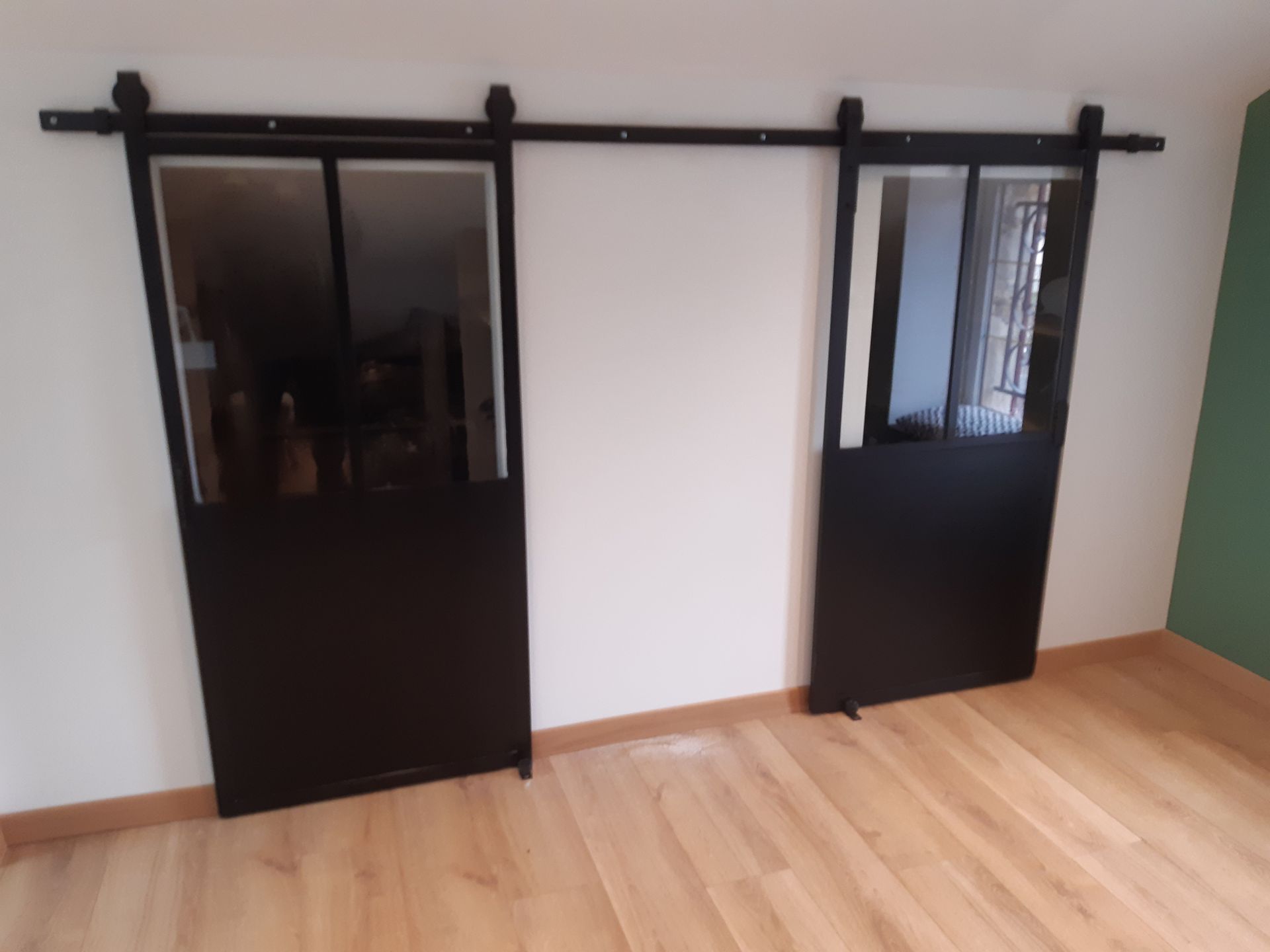 Portes coulissantes en acier