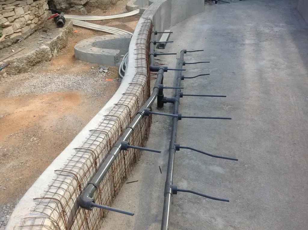 Installation de système de piscine